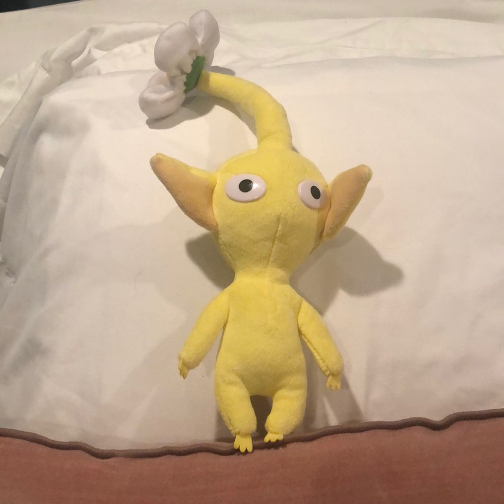YELLOW PIKMIN PLUSH